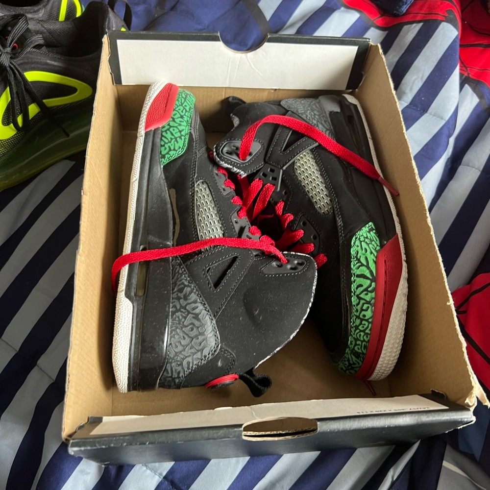 Jordon Spizike BG